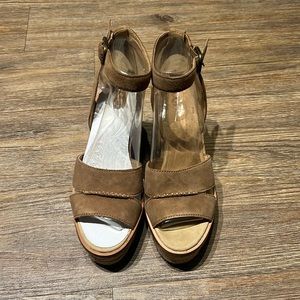 UGG Carine suede Platform Sandal W 8.5 Chestnut